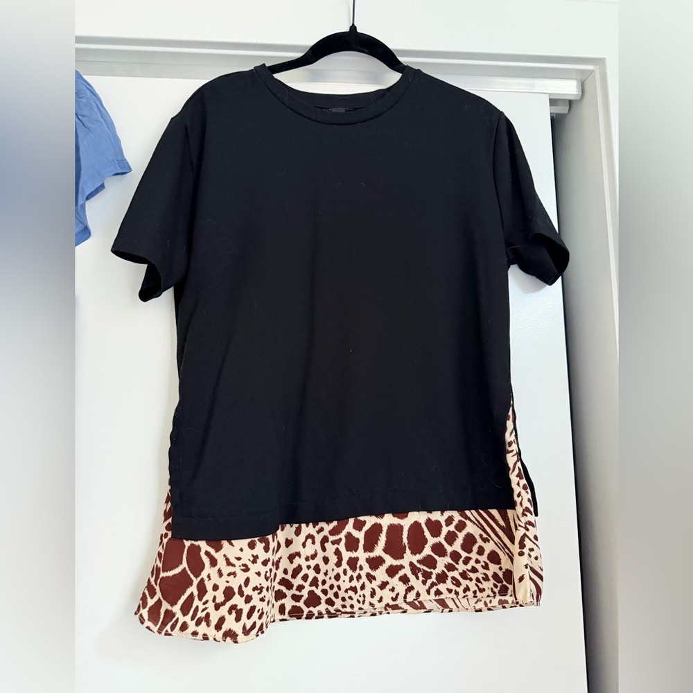 Ann Taylor Black Short Sleeve Top with Printed Hem Accent